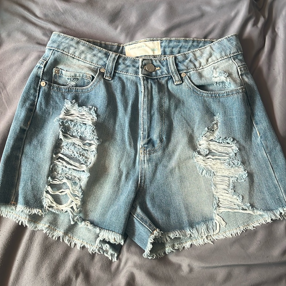 VINTAGE BAGGY JEAN SHORTS